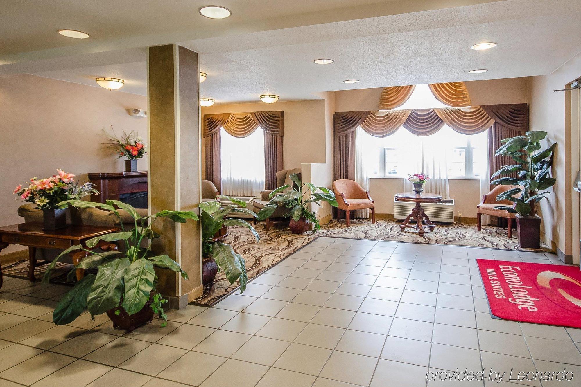 Econo Lodge Inn & Suites Evansville Stevenson Exteriör bild