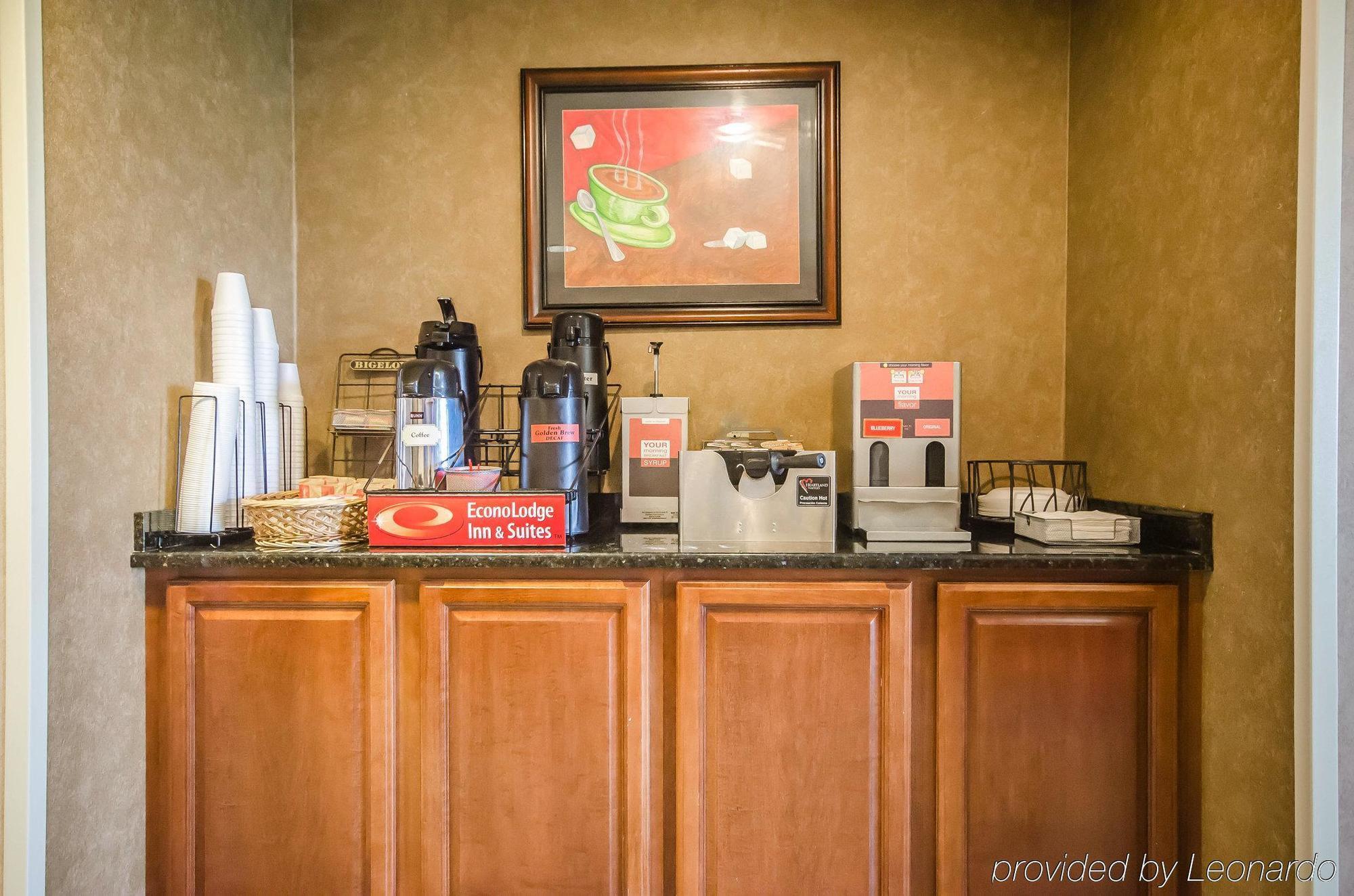 Econo Lodge Inn & Suites Evansville Stevenson Exteriör bild