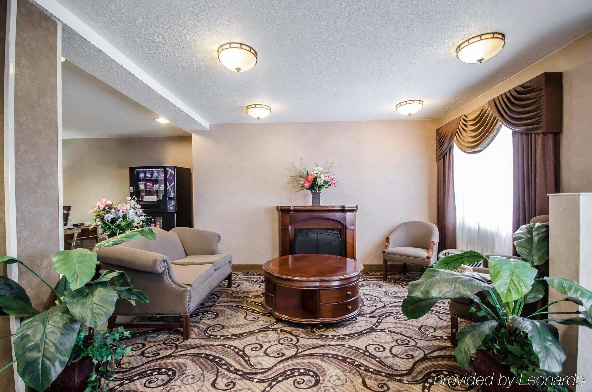 Econo Lodge Inn & Suites Evansville Stevenson Exteriör bild