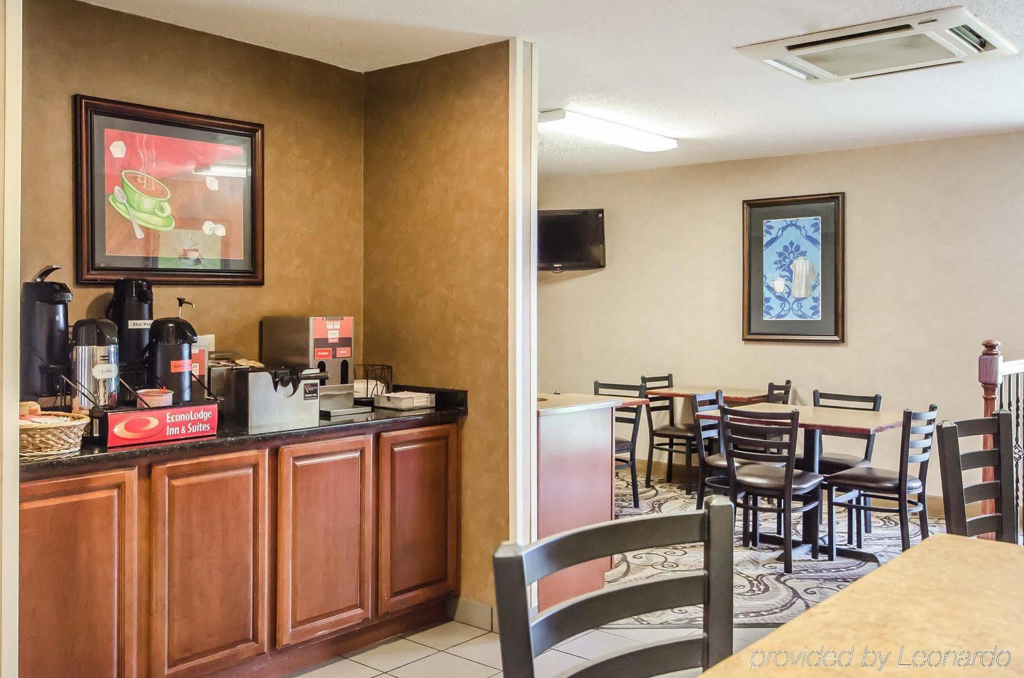 Econo Lodge Inn & Suites Evansville Stevenson Exteriör bild